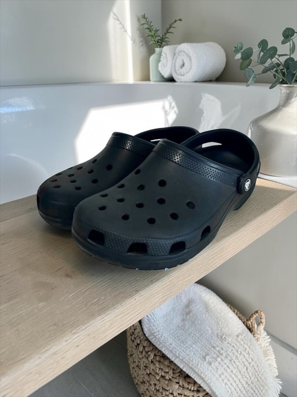Crocs Classic Clog – Black – M8 W10 — Women’s Size 10 (EUC) - Picture 9 of 15